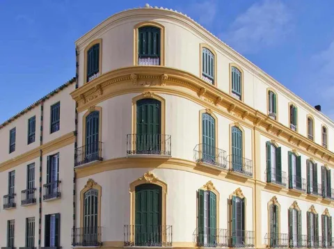 Gevel van het geboortehuis van Picasso aan Plaza de la Merced, Malaga