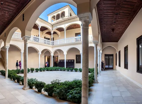 Renaissance- en mudéjardetail binnen het Palacio de Buenavista, thuisbasis van het Picasso Museum Malaga