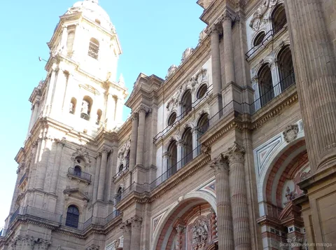 Façade de la Cathédrale de Malaga visitée lors de la visite combinée Cathédrale et Musée Picasso